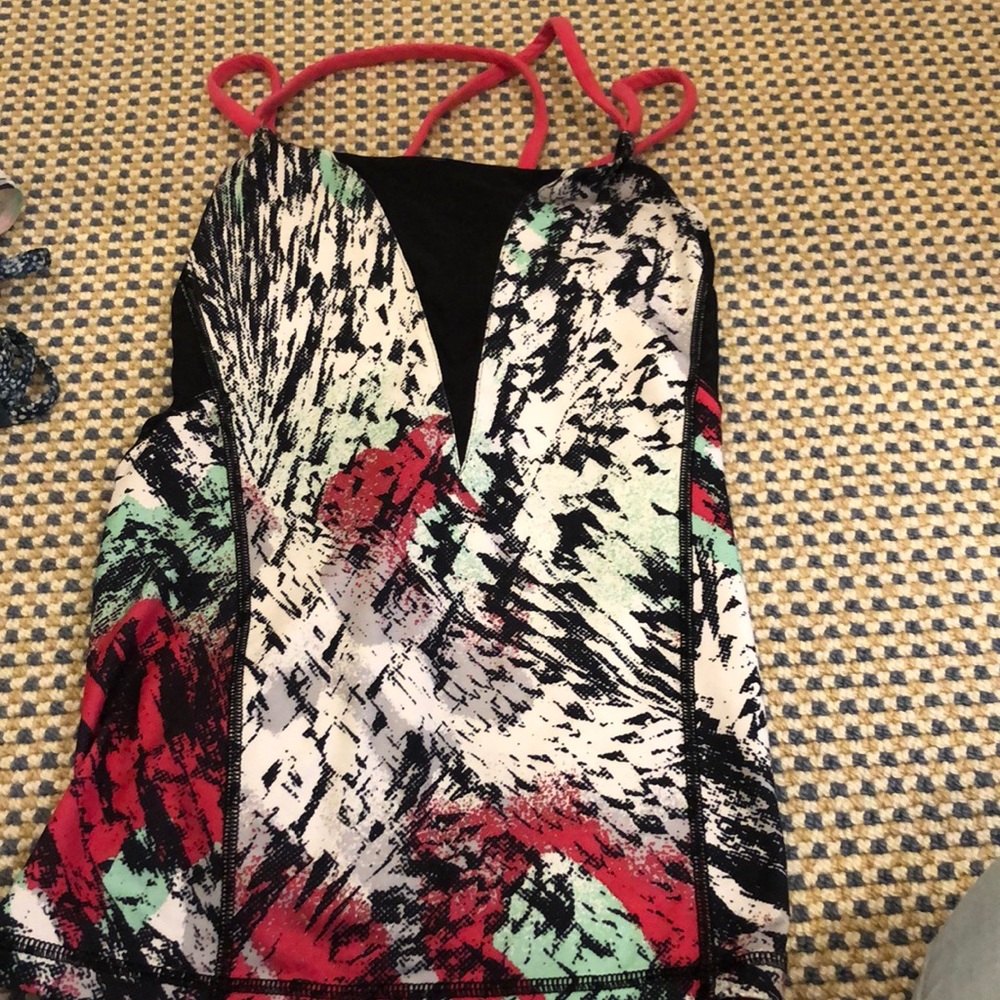 Lulu lemon tank top size 6